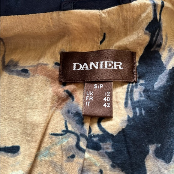 Danier Leather Jacket - Picture 4 of 7